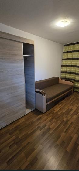 Apartament cu 2 camere decomandat în Tractorul