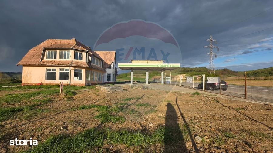 Spațiu comercial, de 400 mp, în Ațel