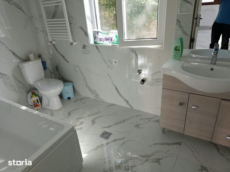 Casă cu 4 camere cu Teren 150 Mp în Vitan
