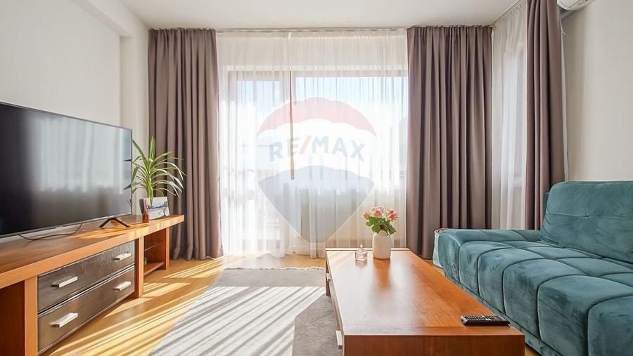Apartament cu 3 camere decomandat, mobilat în Tractorul
