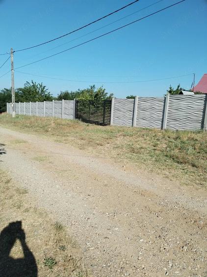 Casă cu 3 camere cu Teren 2700 Mp în Vrancea