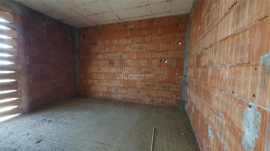Casă cu Teren 1000 Mp în Poieni-Suceava