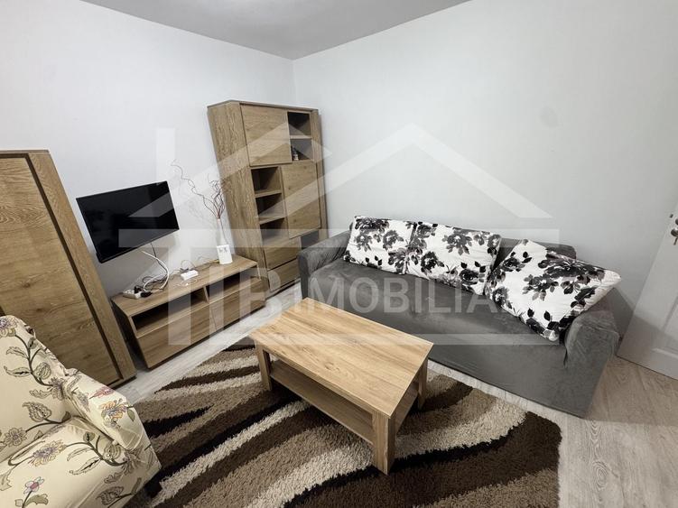 Apartament cu 3 camere,  decomandat, 54 mp, zona E-ON - 3