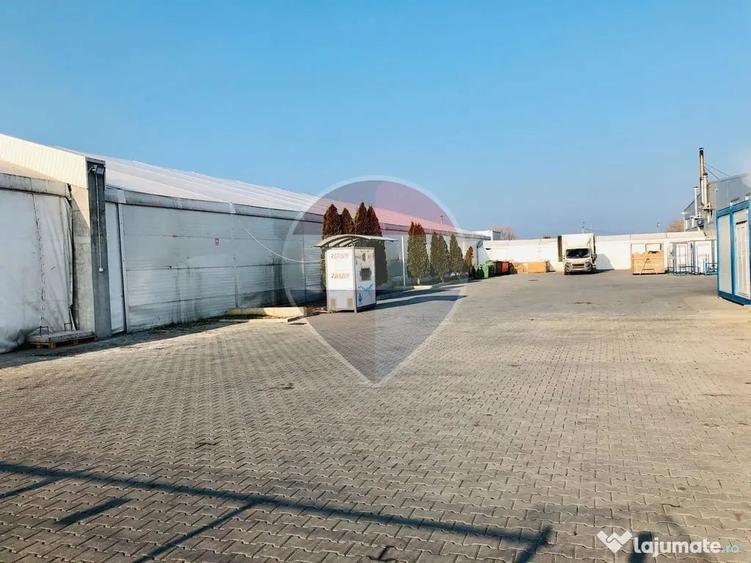 Spațiu comercial, de 3,000 mp, în Central