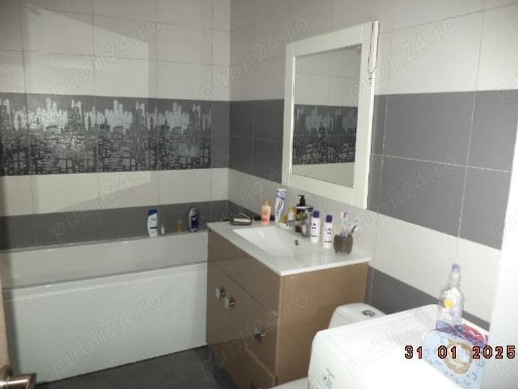 Apartament cu 3 camere decomandat în Lunei