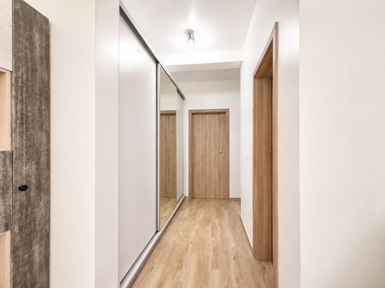 Apartament cu 3 camere decomandat, mobilat în Giroc