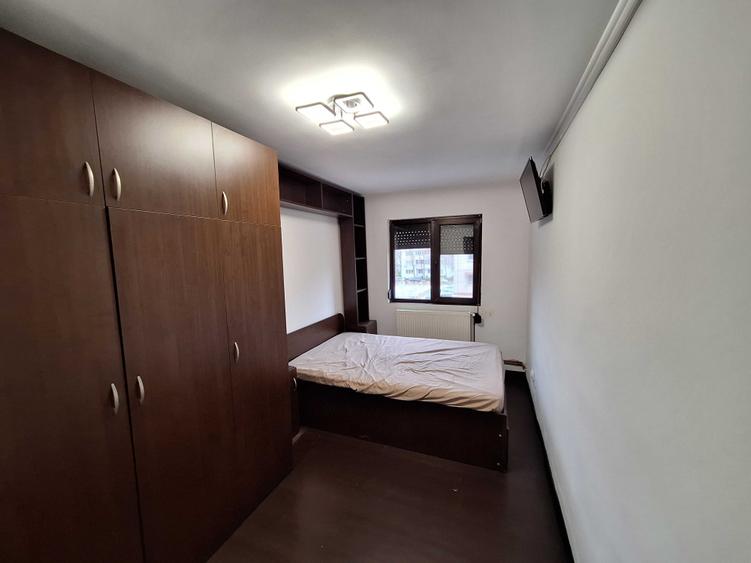 Apartament cu 2 camere decomandat în Vărsătura