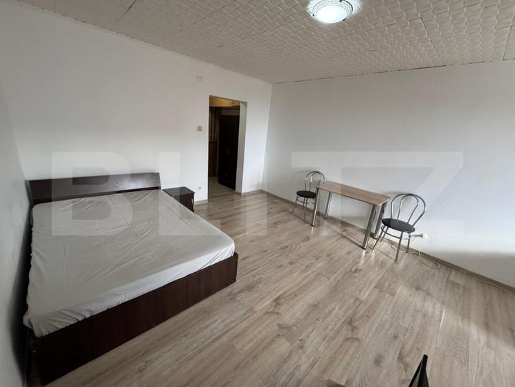 Garsoniera 32mp , Brazda lui Novac, Zona pietei din brazda - 3