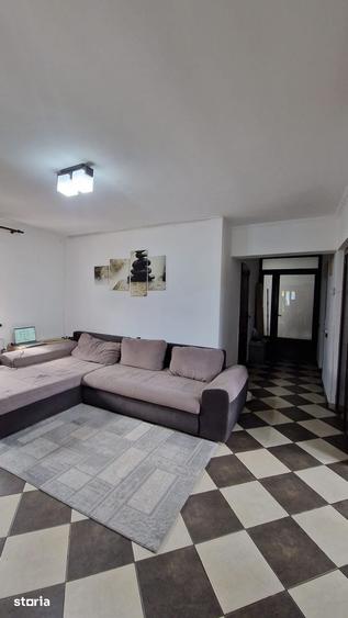 Casă cu 5 camere cu Teren 477.53 Mp în Berceni