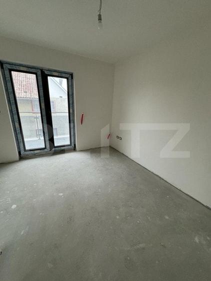 Casă individuală cu 4 camere cu Teren 300 Mp în Central