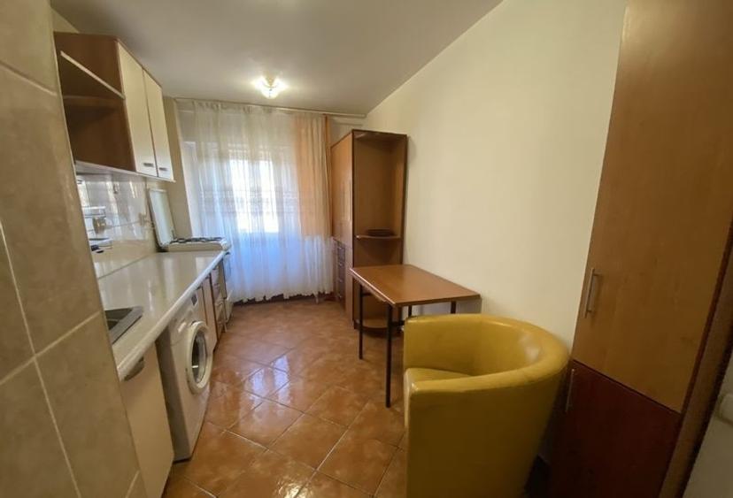 Garsonieră decomandată, mobilată în Lacul Tei