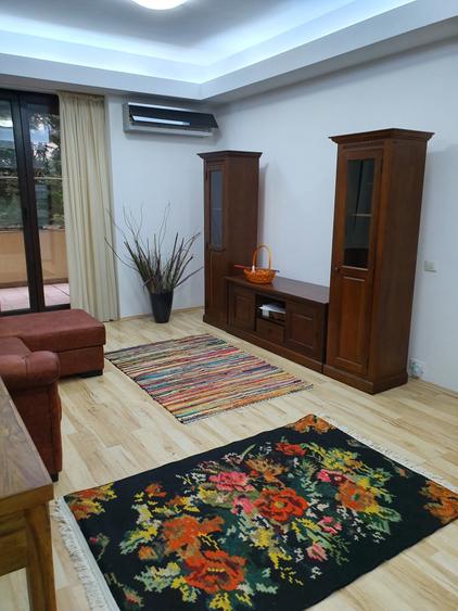 Apartament cu 3 camere decomandat în Herăstrău