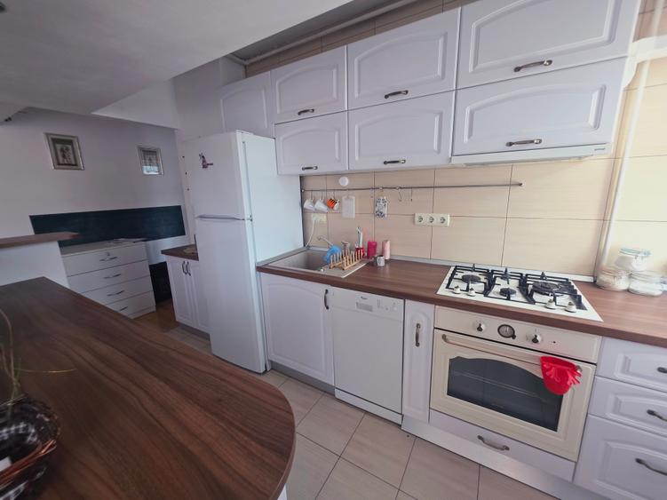Apartament cu 2 camere decomandat în Griviței