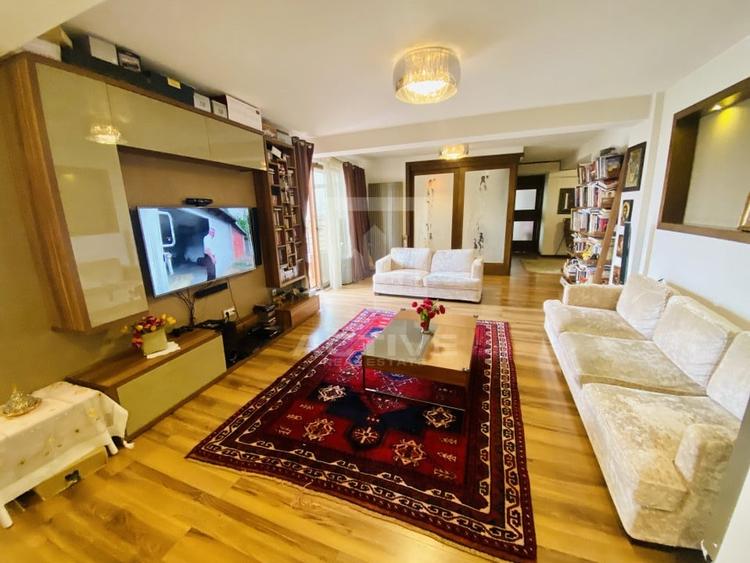 Apartament cu 3 camere semidecomandat, mobilat în Gheorgheni