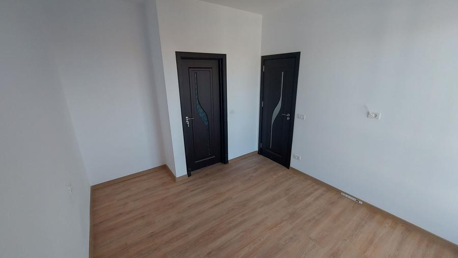Apartament cu 3 camere decomandat în Sântandrei