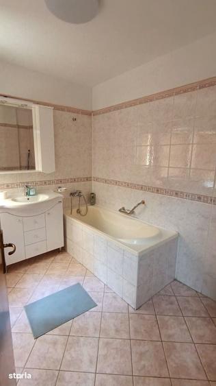 Apartament cu 4 camere în Primăverii