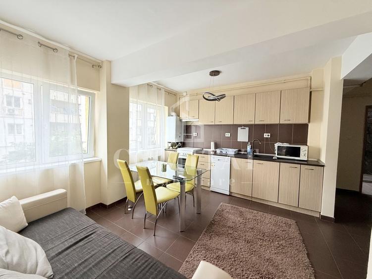 Apartament cu 3 camere semidecomandat, mobilat în Mărăști