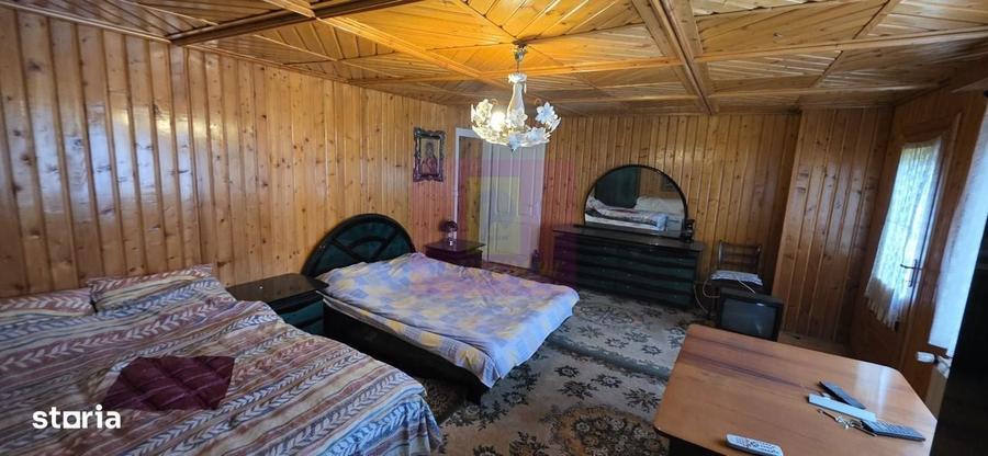 Casă cu 4 camere în Breaza de Sus
