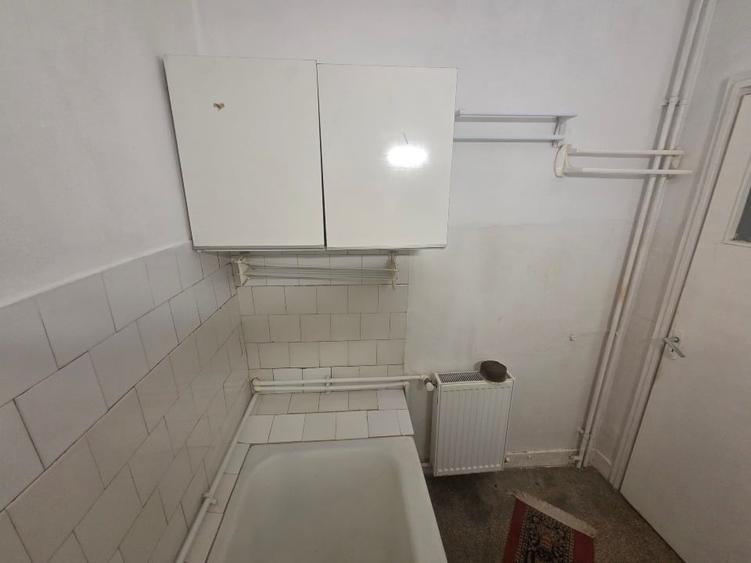Apartament cu 3 camere, mobilat în Central