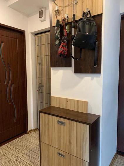 Apartament cu 3 camere decomandat în Găvana