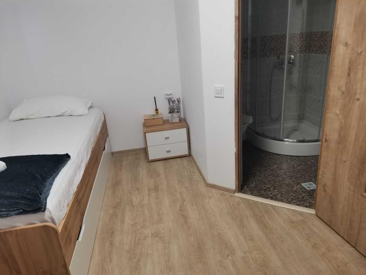 Casă cu 4 camere cu Teren 300 Mp în Exterior Vest