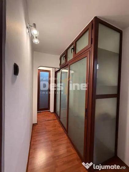 Apartament cu 4 camere decomandat în Central