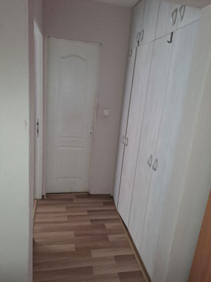 Apartament cu 2 camere semidecomandat în Vitrometan