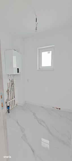 Casă cu 4 camere cu Canalizare în Joița