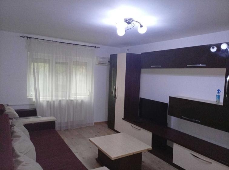 Apartament cu 2 camere decomandat în Canta