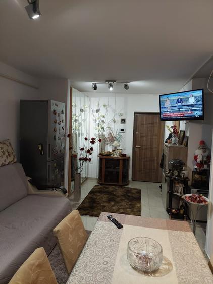 Apartament cu 2 camere decomandat în Exterior Vest