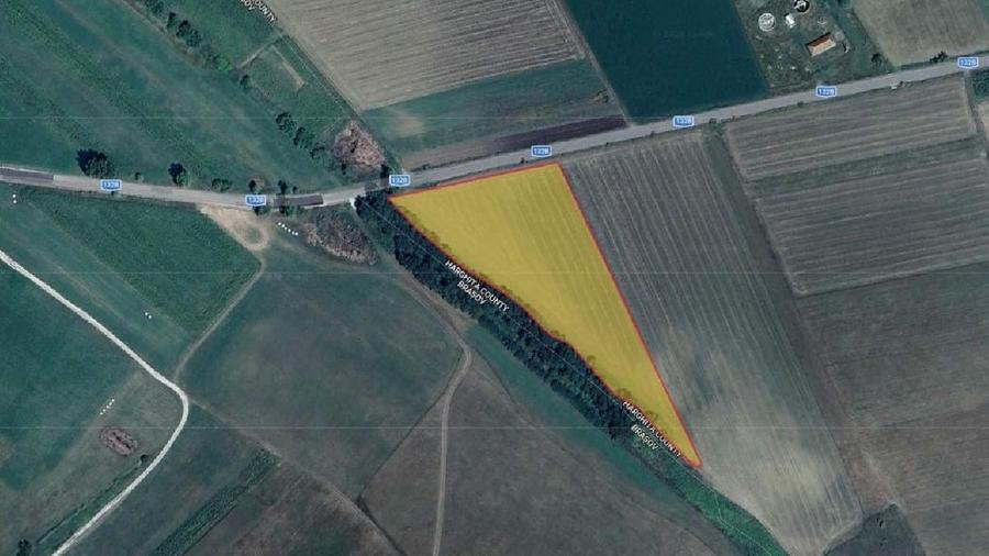 Teren agricol extravilan de 13300 mp, în Mărtiniș