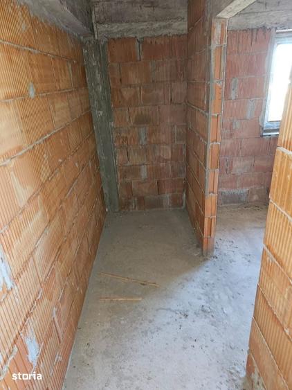 Casă cu 5 camere cu Teren 490 Mp în Somova