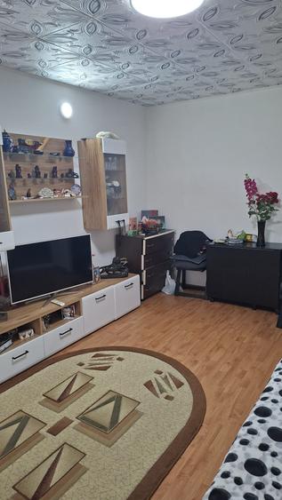 Apartament cu 2 camere decomandat în Tuzla