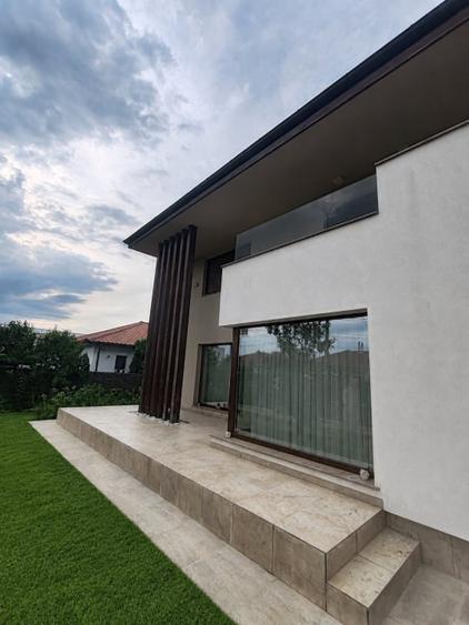 Casă individuală cu 4 camere cu Canalizare în Exterior Vest