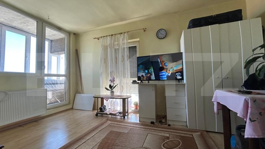 Garsonieră decomandată, mobilată în Nufărul