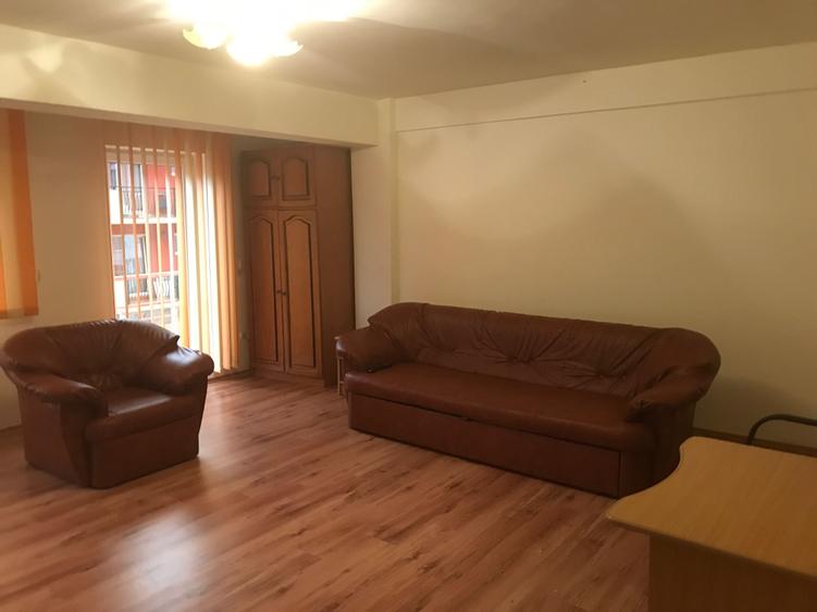 Apartament cu 2 camere decomandat în Bună Ziua