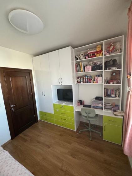 Apartament cu 3 camere decomandat, mobilat în Colentina