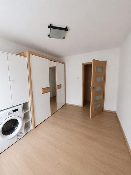 Proprietar, vand apartament 3 camere, et.2, str. B.P. Hasdeu - 3