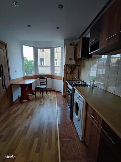 Apartament cu 2 camere decomandat în Semicentral