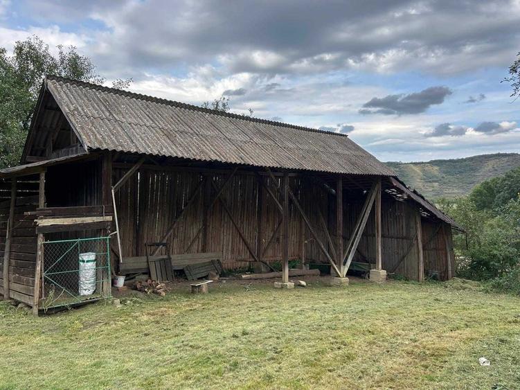 Casă cu 2 camere în Suatu