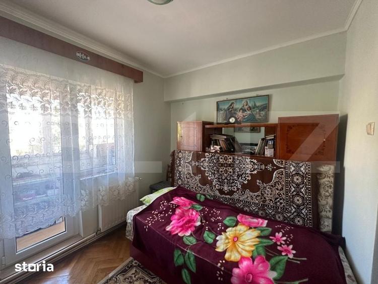Apartament cu 4 camere decomandat în Micro 16