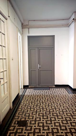 Birou, de 47.299999237061 mp, în Universitate