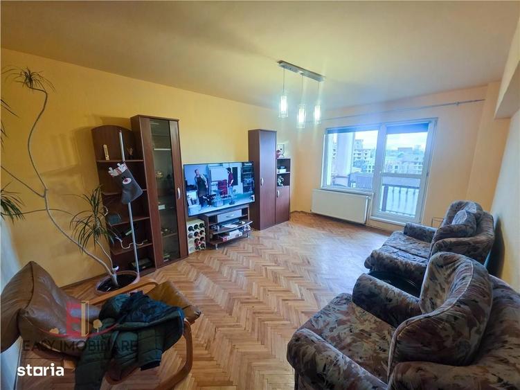 Apartament cu 4 camere în Lefaia