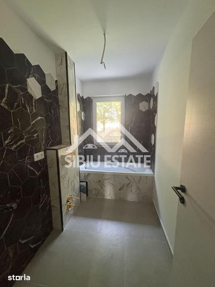 Apartament cu 3 camere în Trei Stejari