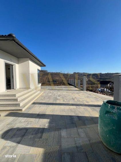 Casă cu 4 camere cu Teren 5.5 Mp în Central