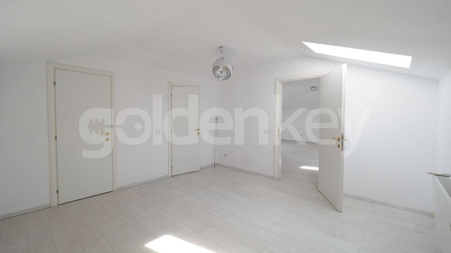 Vila cu finisaje moderne in complex rezidential - 37