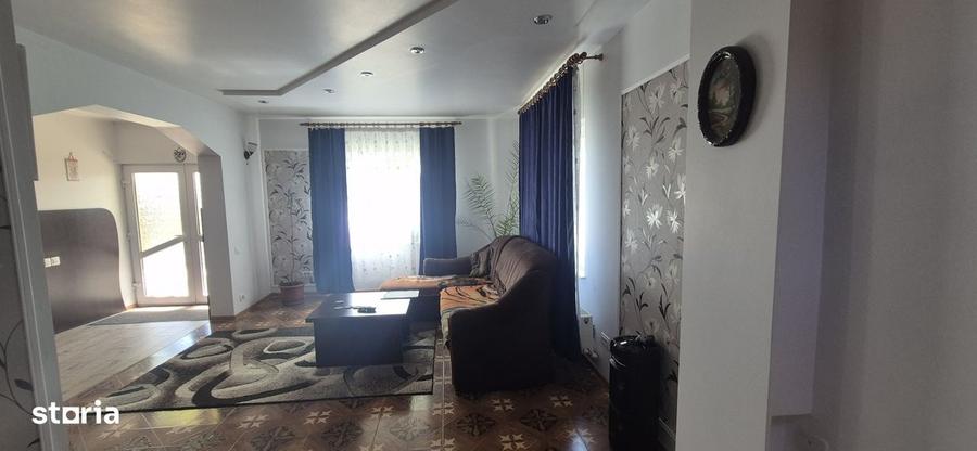 Casă cu 4 camere cu Teren 200 Mp în Valu lui Traian