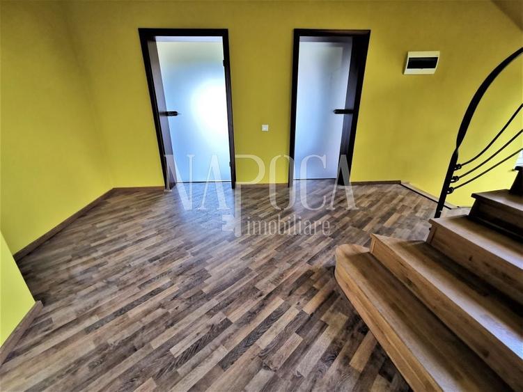 Casă individuală cu 9 camere cu Canalizare în Gruia
