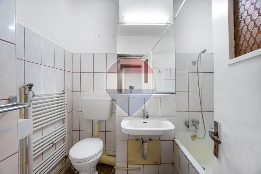 Garsonieră decomandată, mobilată în Vlahuță