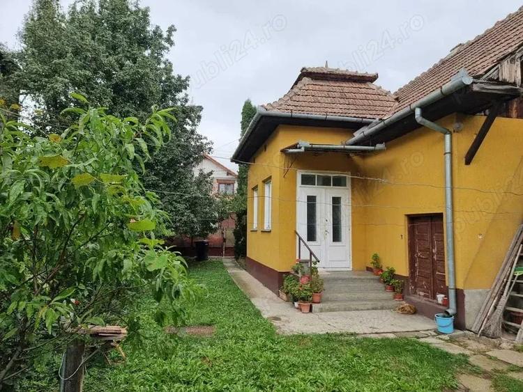 Casă cu 2 camere cu Teren 600 Mp în Central